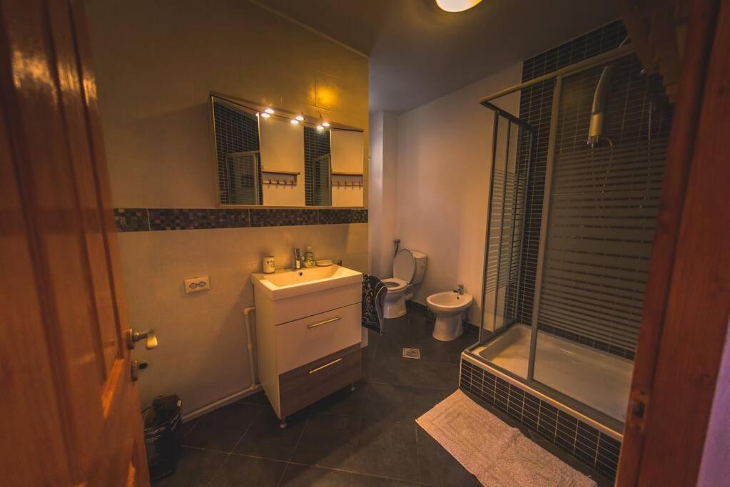 Horace Guesthouse Pool & Hot Tub & Bikes & River Dejani Bagian luar foto