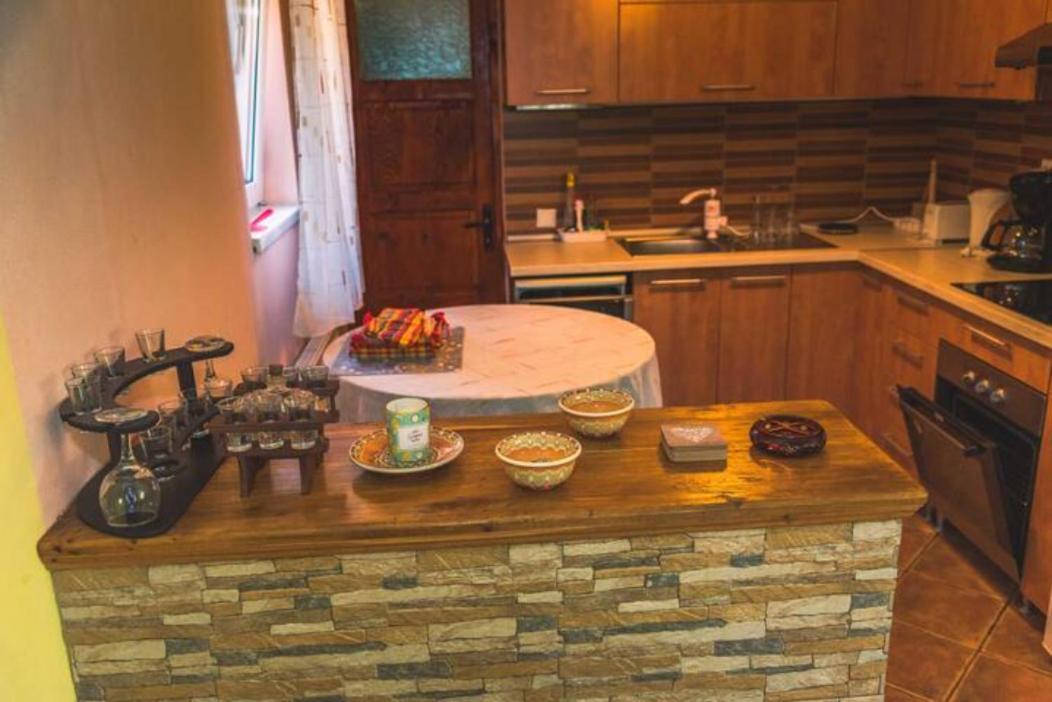 Horace Guesthouse Pool & Hot Tub & Bikes & River Dejani Bagian luar foto