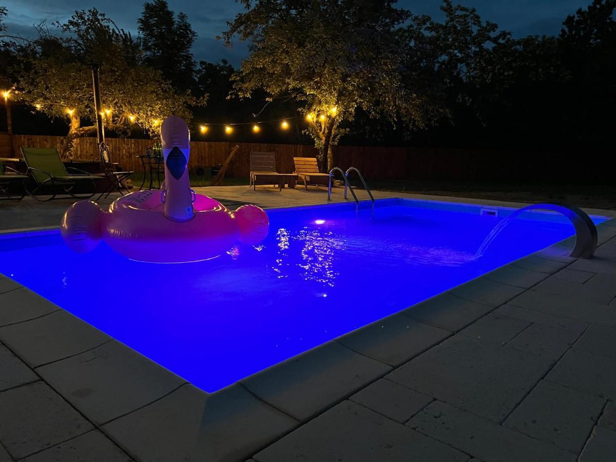 Horace Guesthouse Pool & Hot Tub & Bikes & River Dejani Bagian luar foto