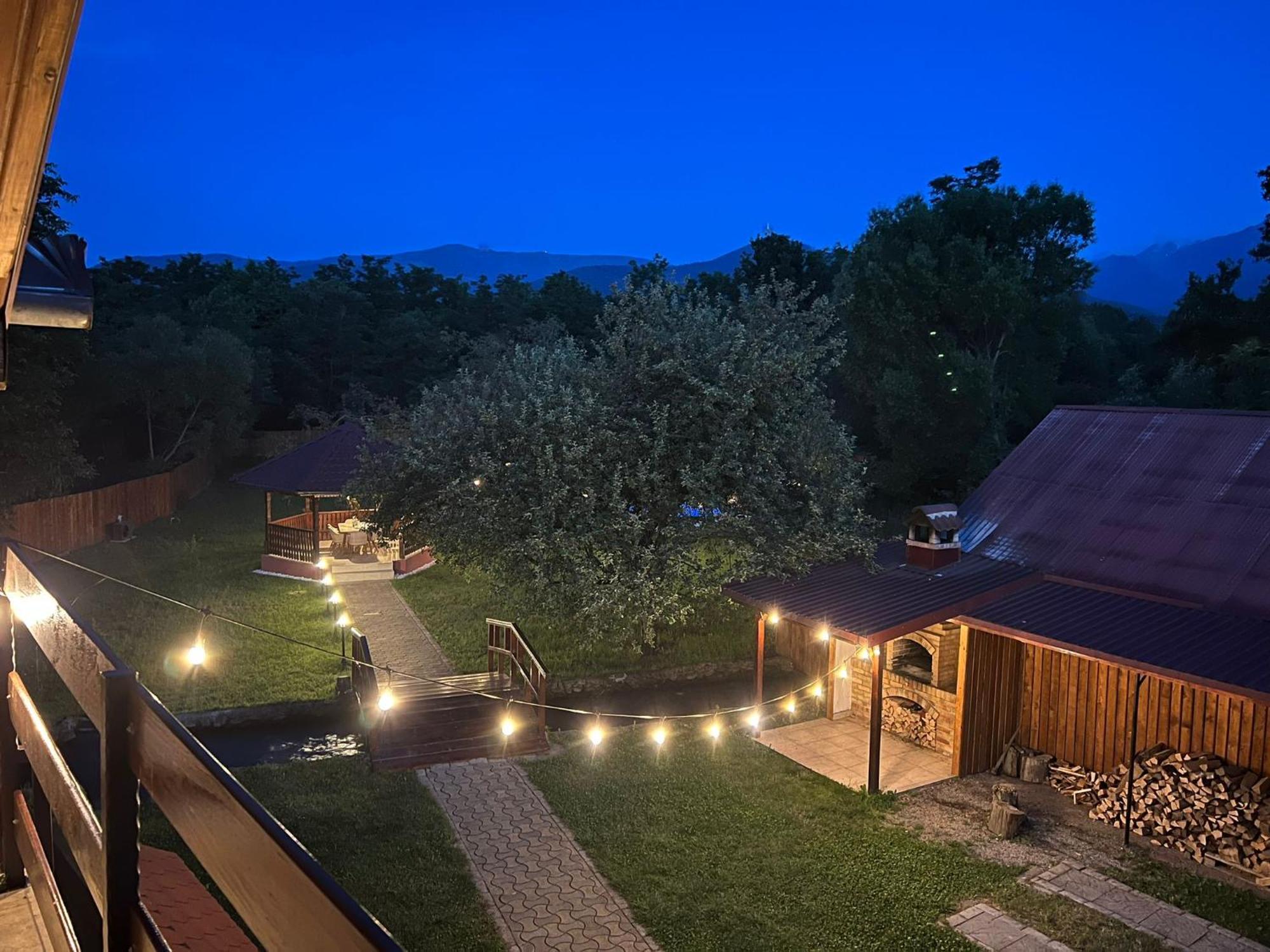 Horace Guesthouse Pool & Hot Tub & Bikes & River Dejani Bagian luar foto