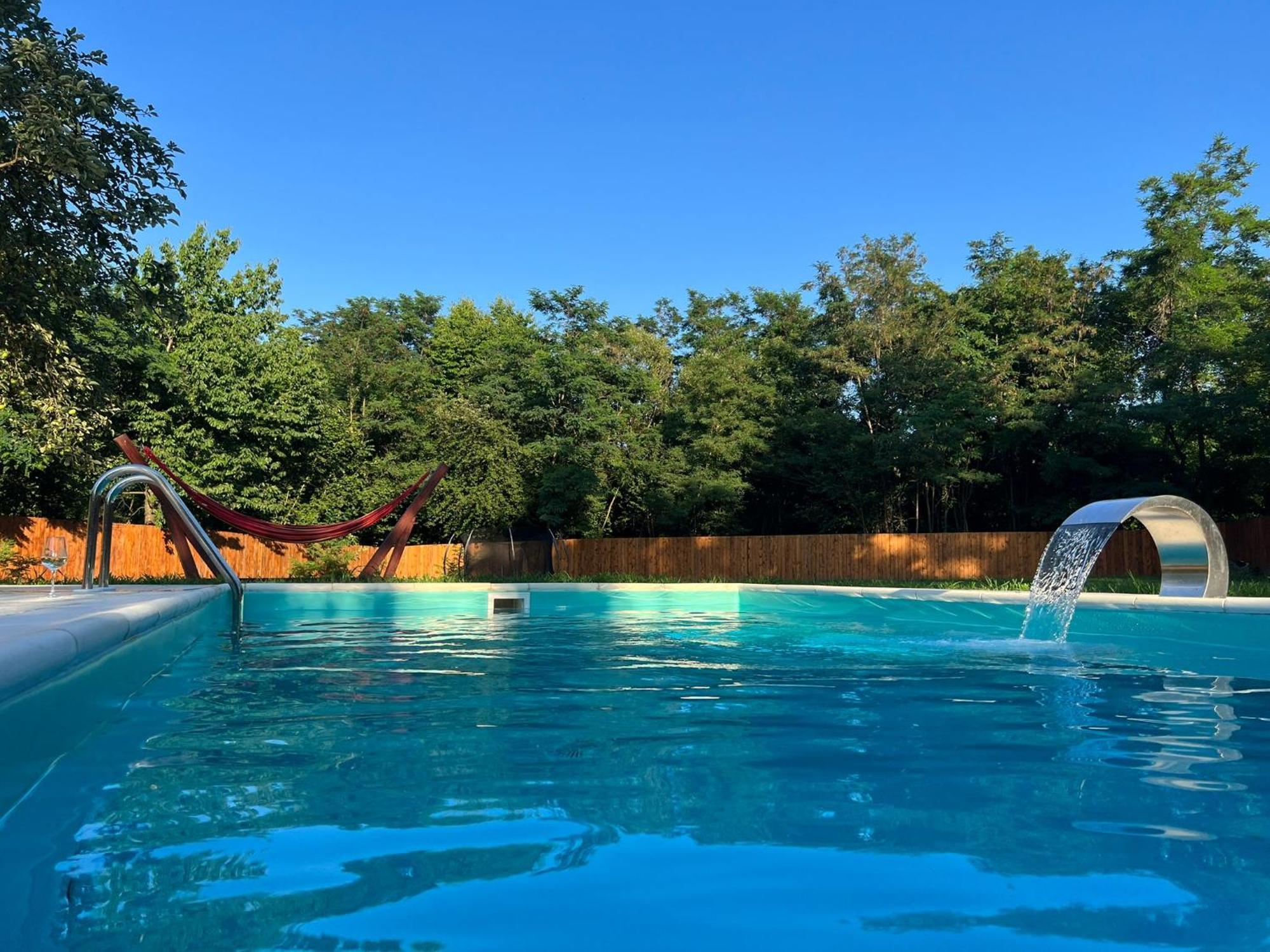 Horace Guesthouse Pool & Hot Tub & Bikes & River Dejani Bagian luar foto